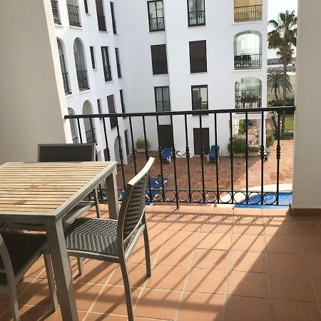 Puerto De La Duquesa Sea View Apartment มานิลบา ภายนอก รูปภาพ